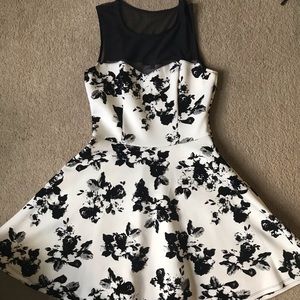 White and black flower dress size small